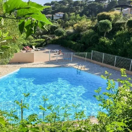 T2, Les Coteaux De La Nartelle Apartment *